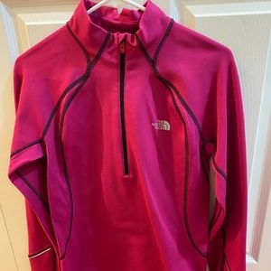 The North Face Women VaporWick 1/2 zip pullover